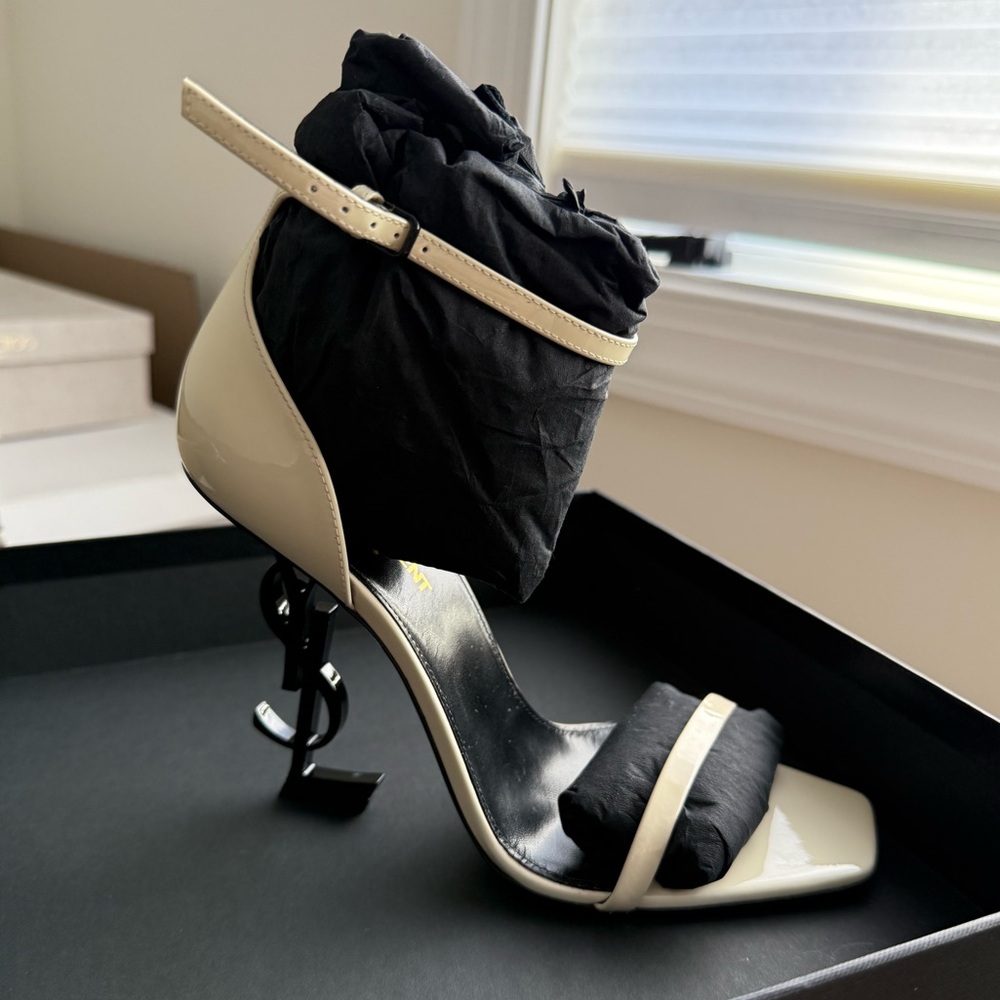 Saint Laurent sandal